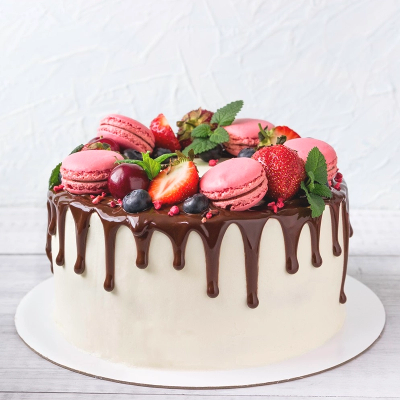 Macaron Loaded Creamy Cake