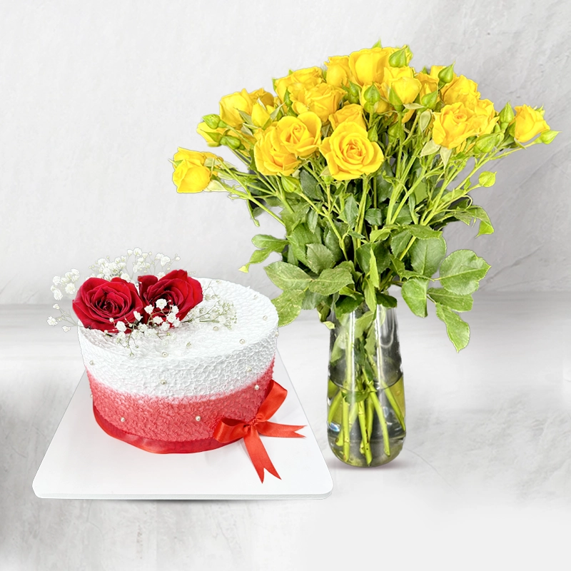 Lovely Cake With Yellow Roses Combo