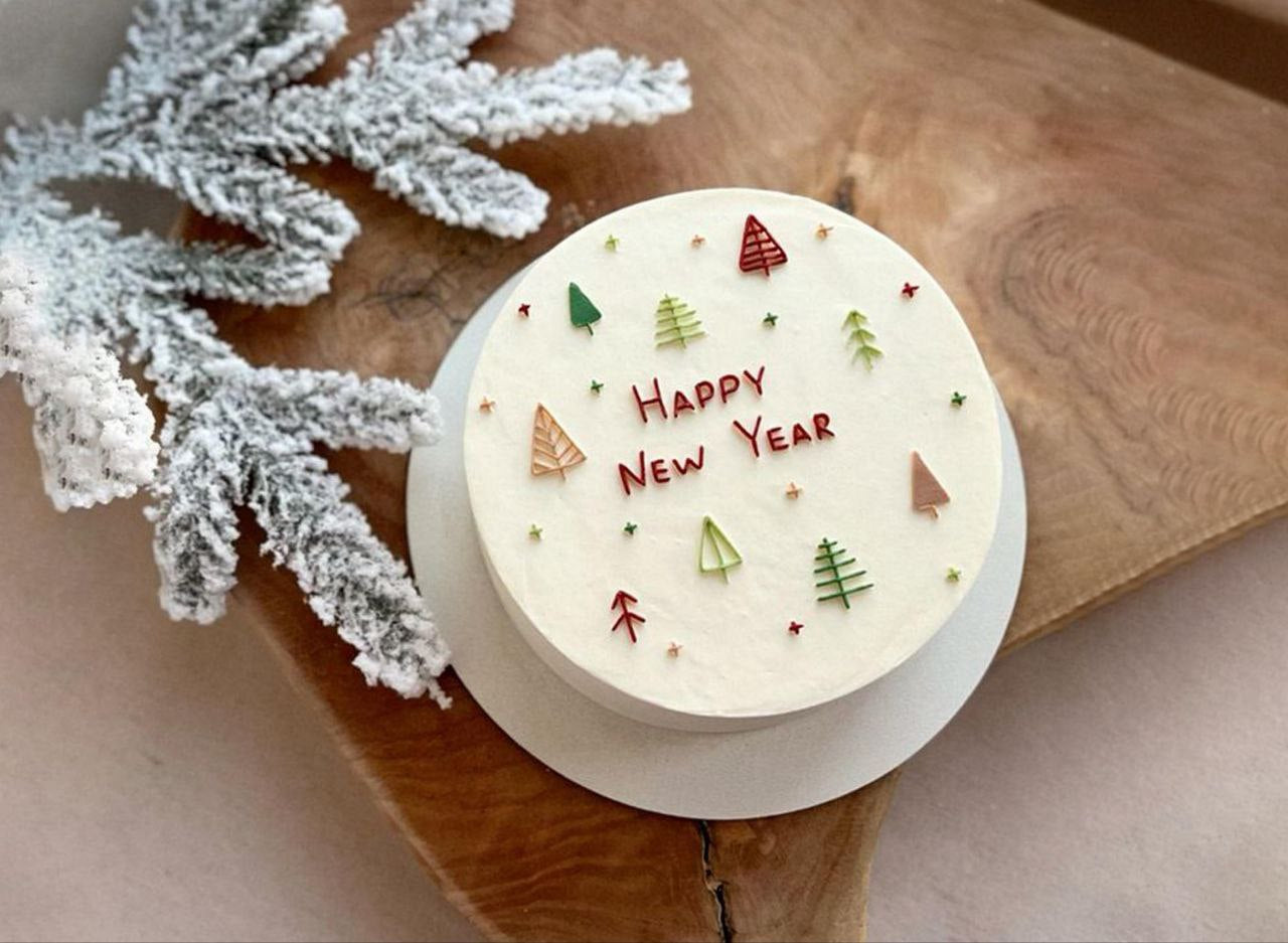 Happy New year white cake