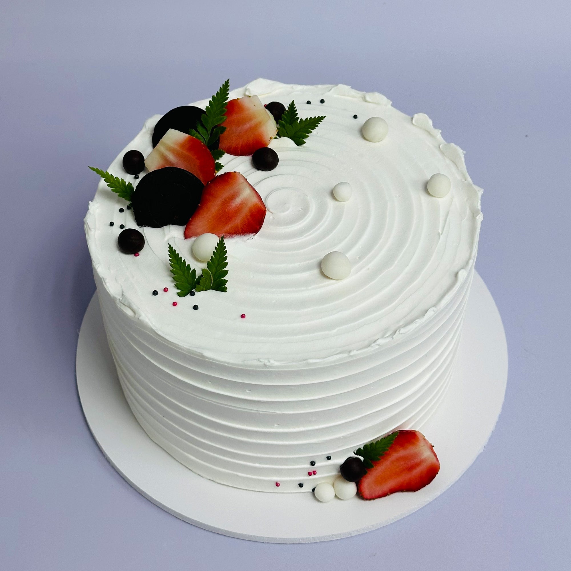 White Delight Fruit Topping Cake