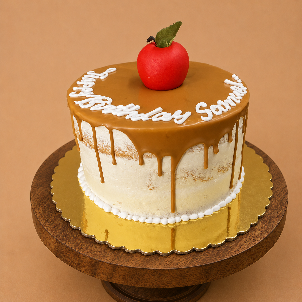 Creamy Cake With Fondant Design