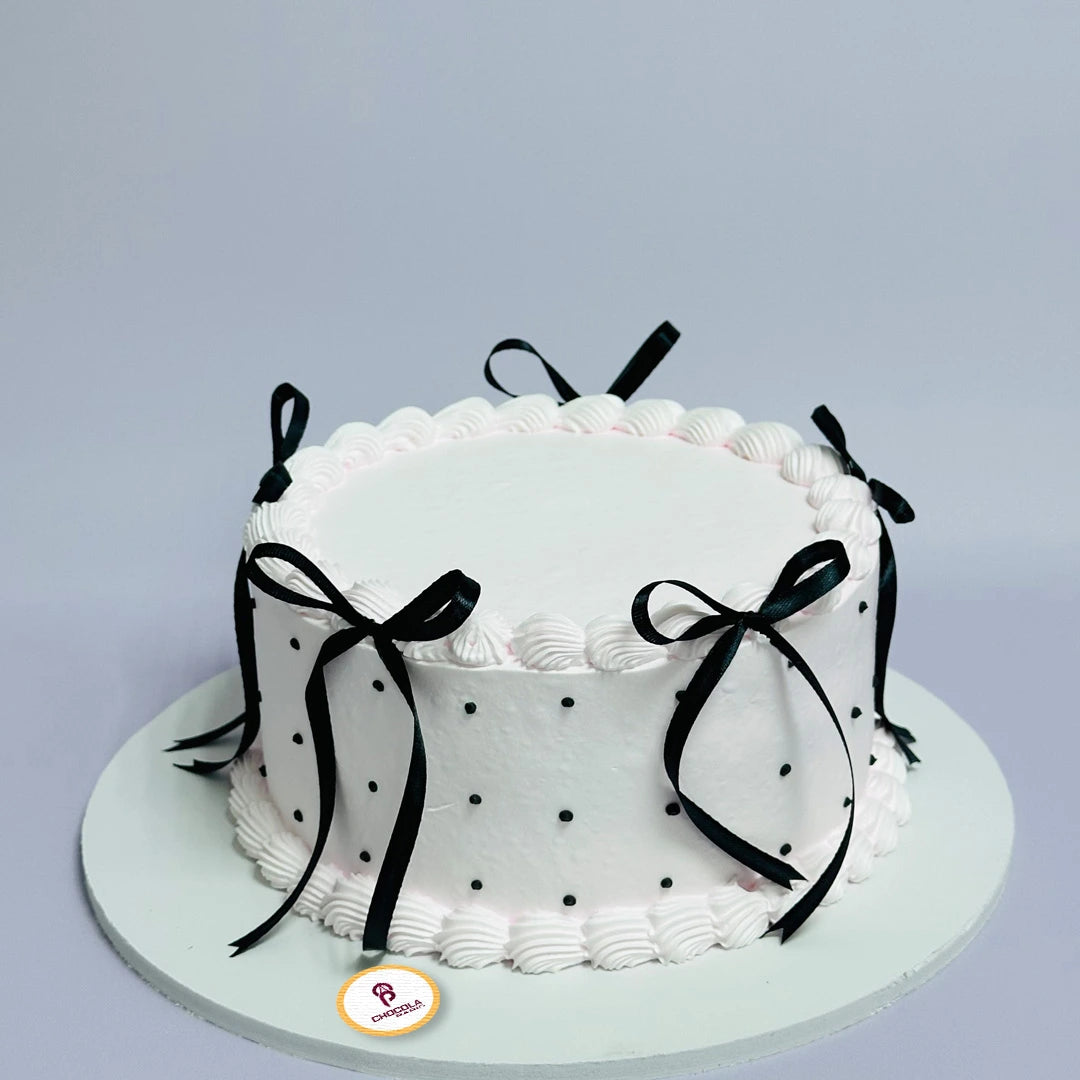 Black white Ribbon Cake