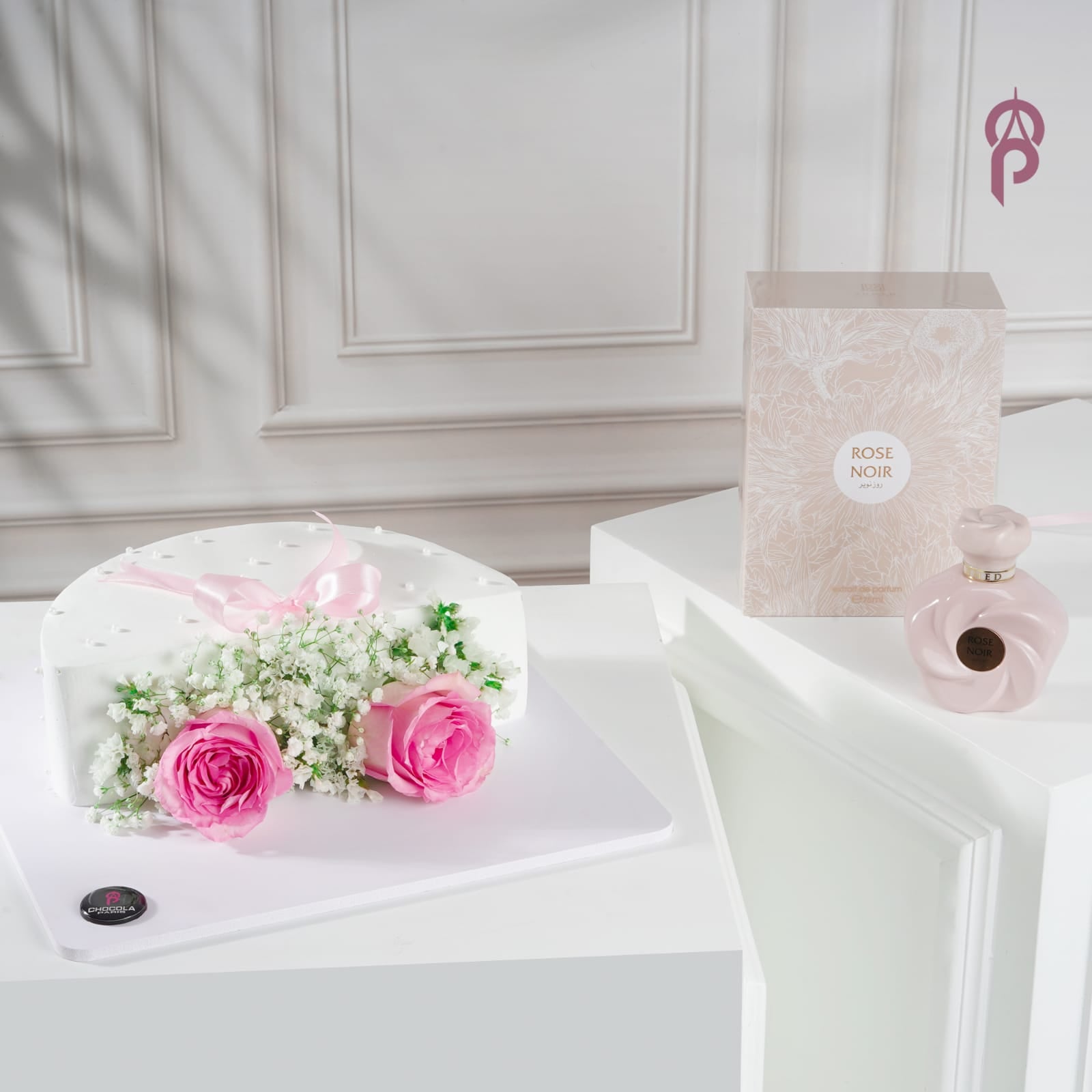 Flour basket Cake and Rose noir perfume