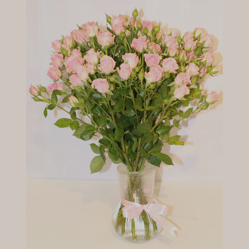 Baby Rose Vase Arrangement in Qatar