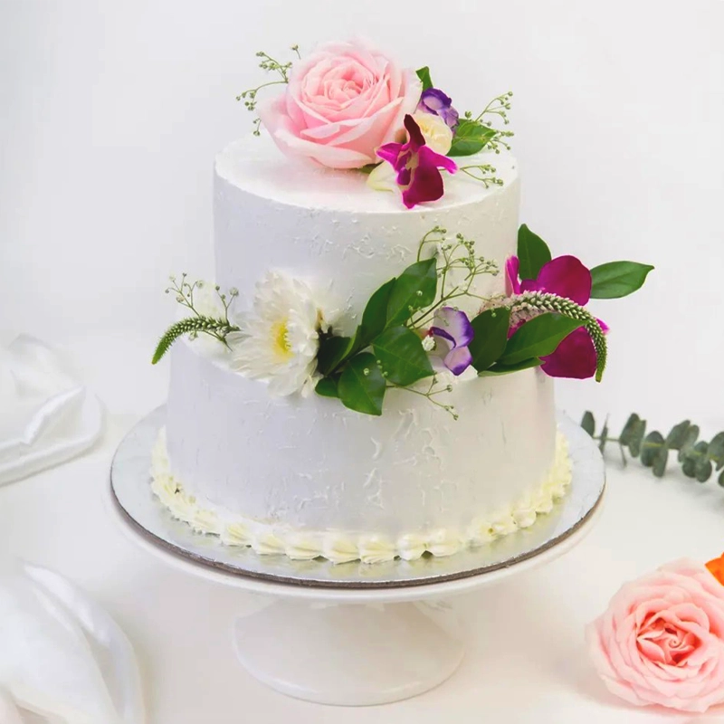 Grand Wedding Day White Cake in Qatar